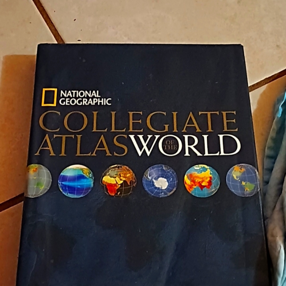 National Geographic Collegiate Atlas of the World